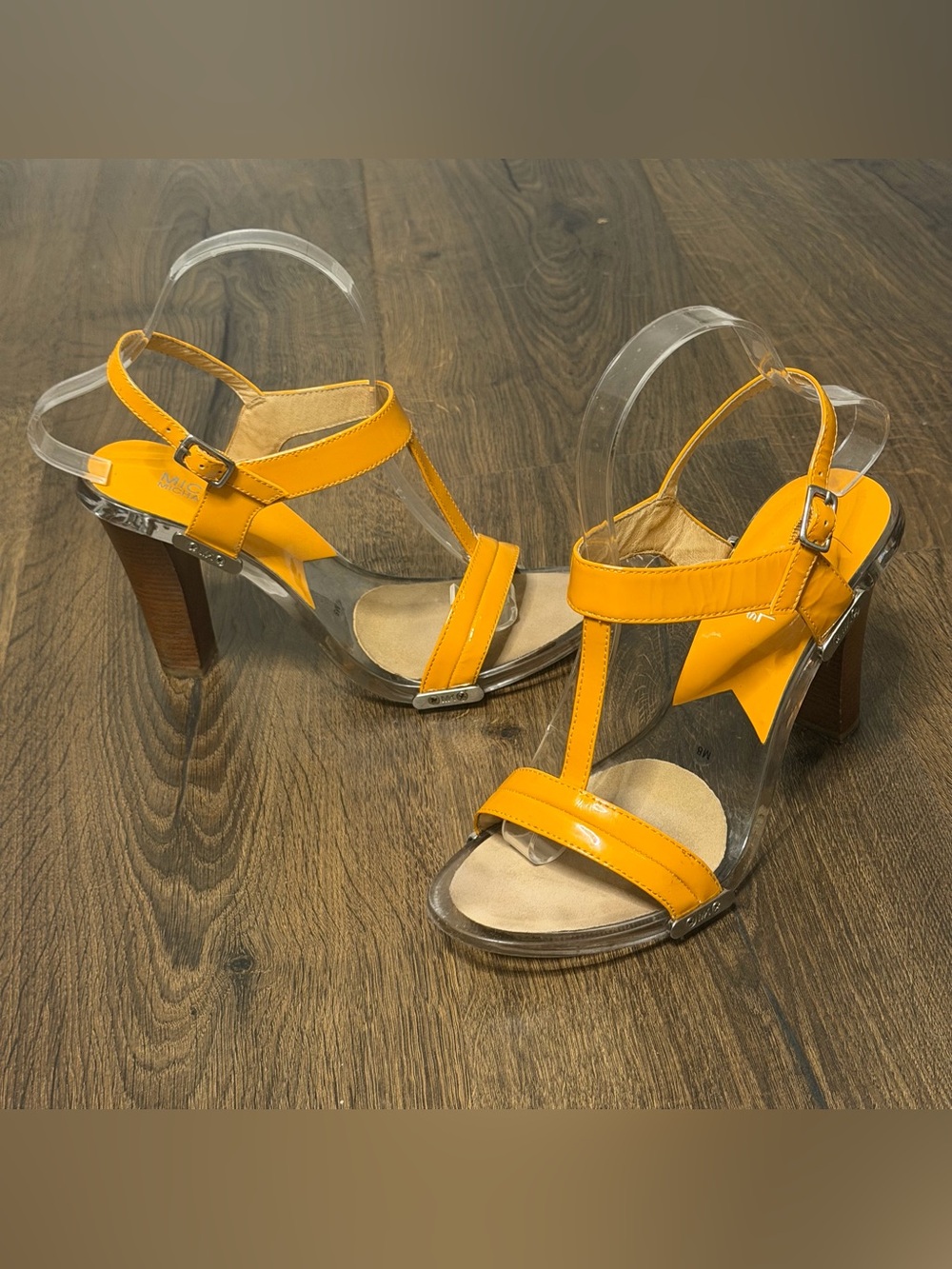 Michael Kors bright yellow patent leather and acrylic open-toe heels size 8 Medi